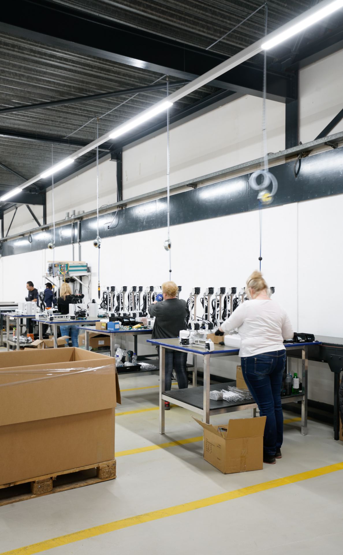 lijnverlichting LED magazijn assemblage